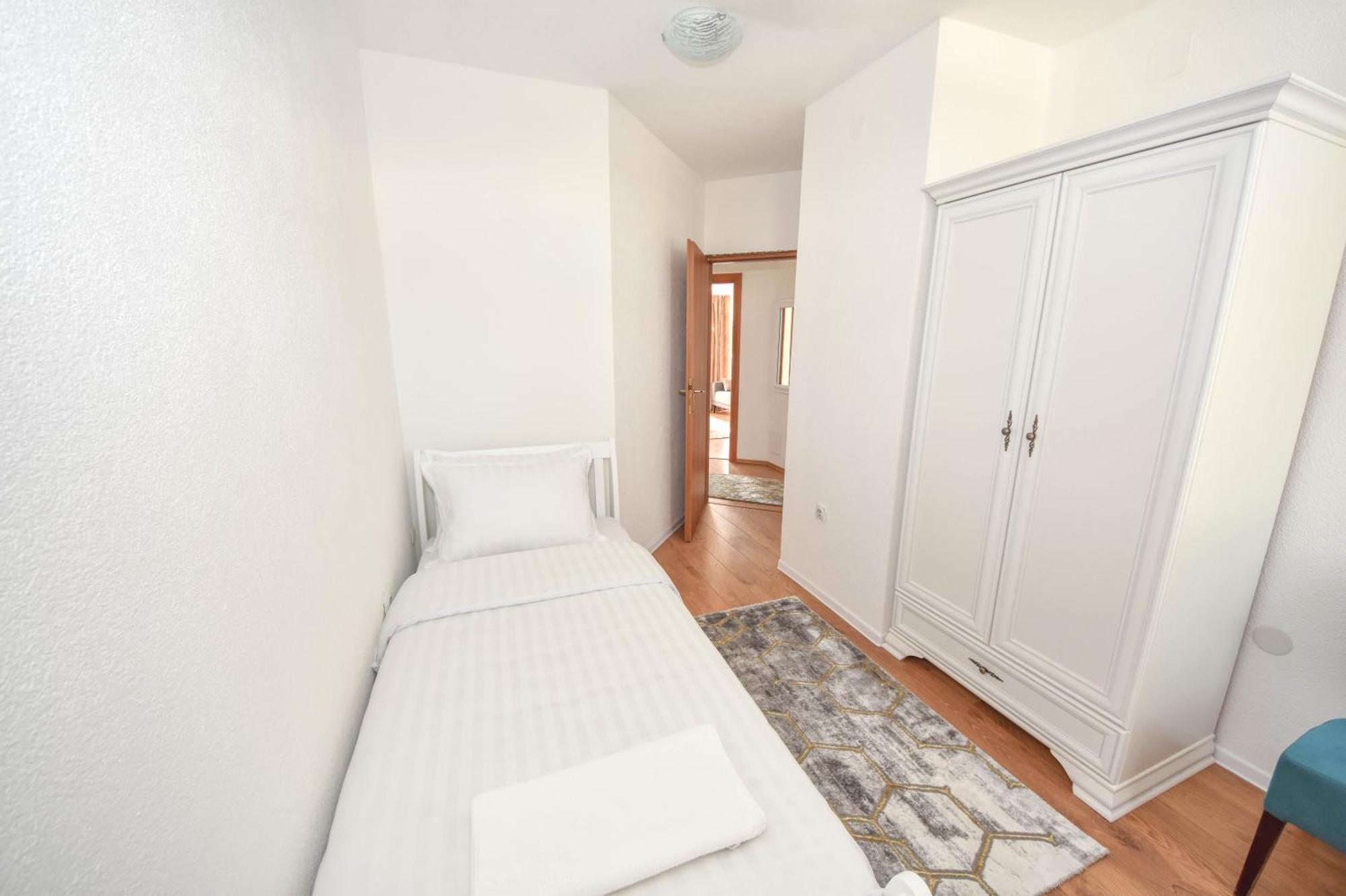 Apartment Riverfront Banja Luka Exterior photo